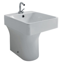 Биде напольное Kerasan Cento 352101 с креплением